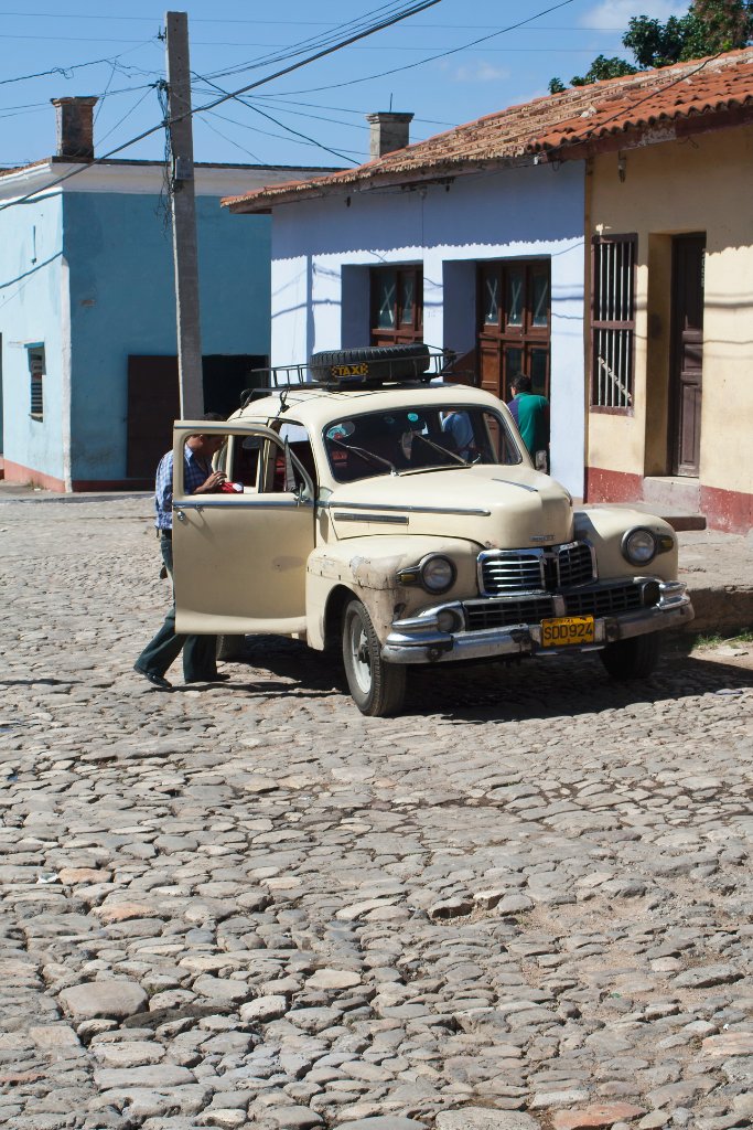 24-Old American car.jpg - Old American car